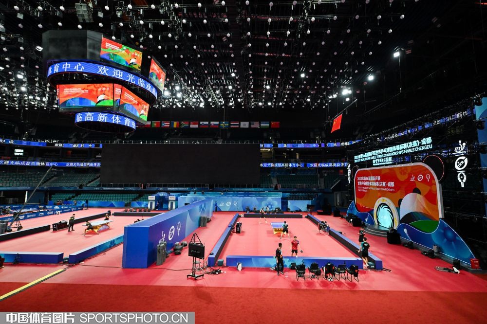 中澳赛前新闻发布会上，国足主教练伊万科维奇遭遇记者灵魂拷问，面对问题…