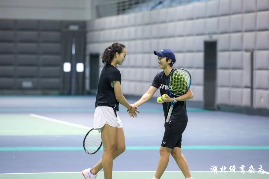 成功跻身亚 成功跻身亚